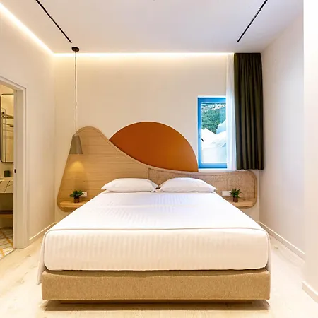 Santorini Luxury 3 - Access, Parking And * Palasa